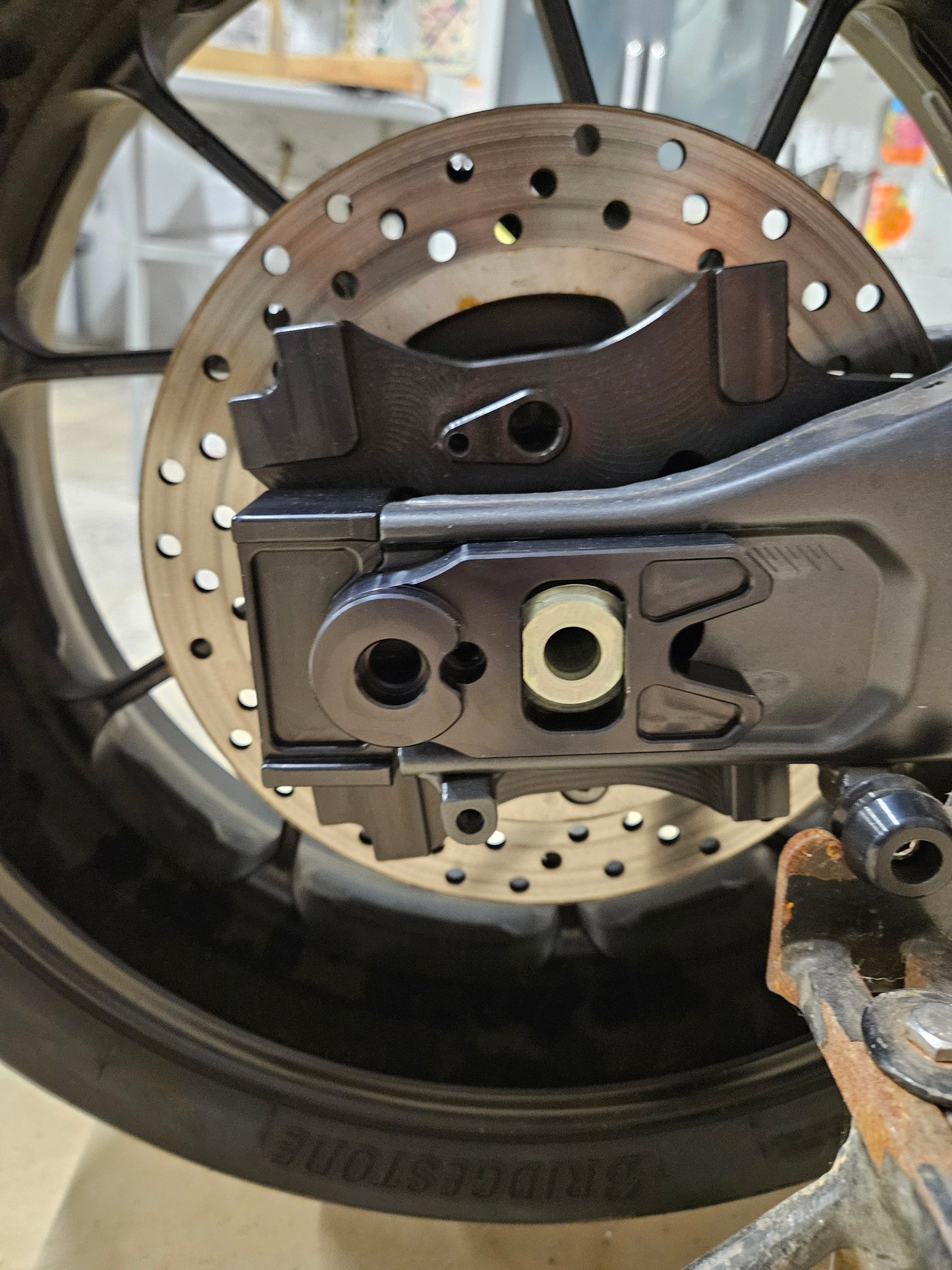 SS-MOTO R7/FZ/MT07 AXLE ADJUSTERS