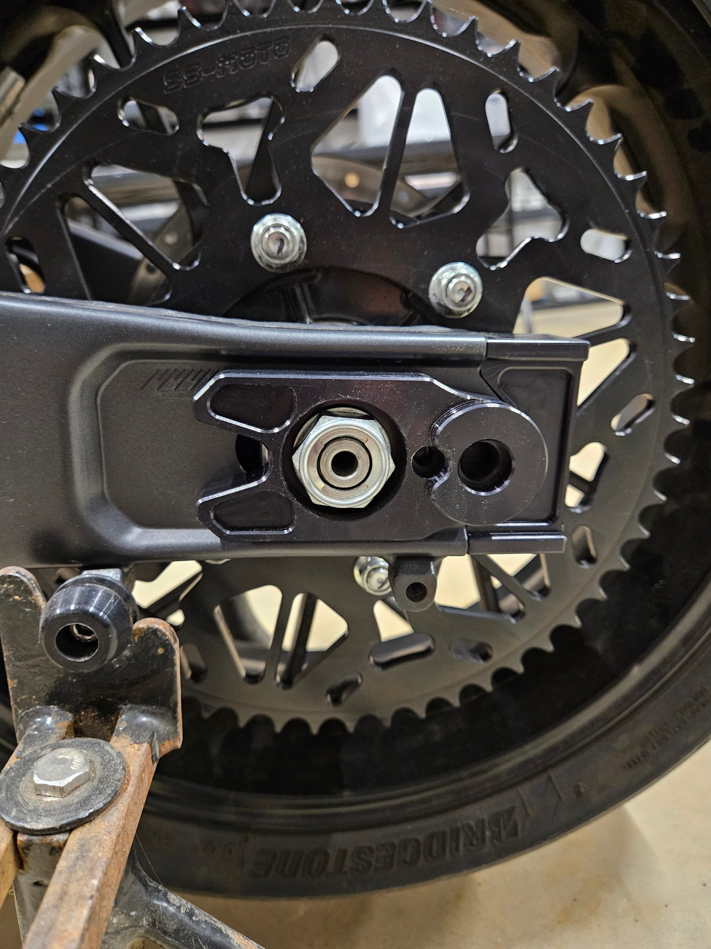 SS-MOTO R7/FZ/MT07 AXLE ADJUSTERS