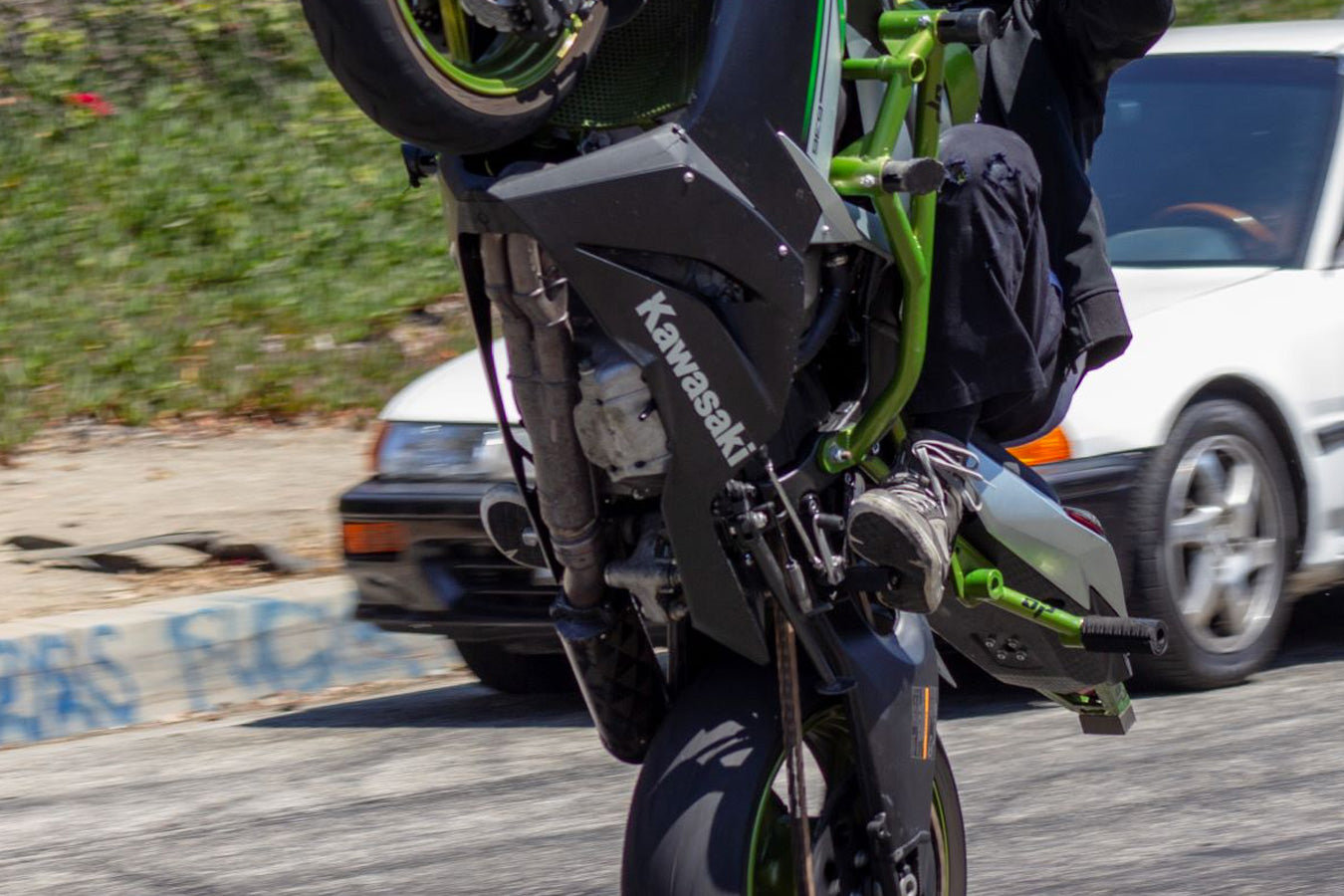 On Point 06-10 GSXR 600/750 SUBCAGE (Adjustable Peg Position)
