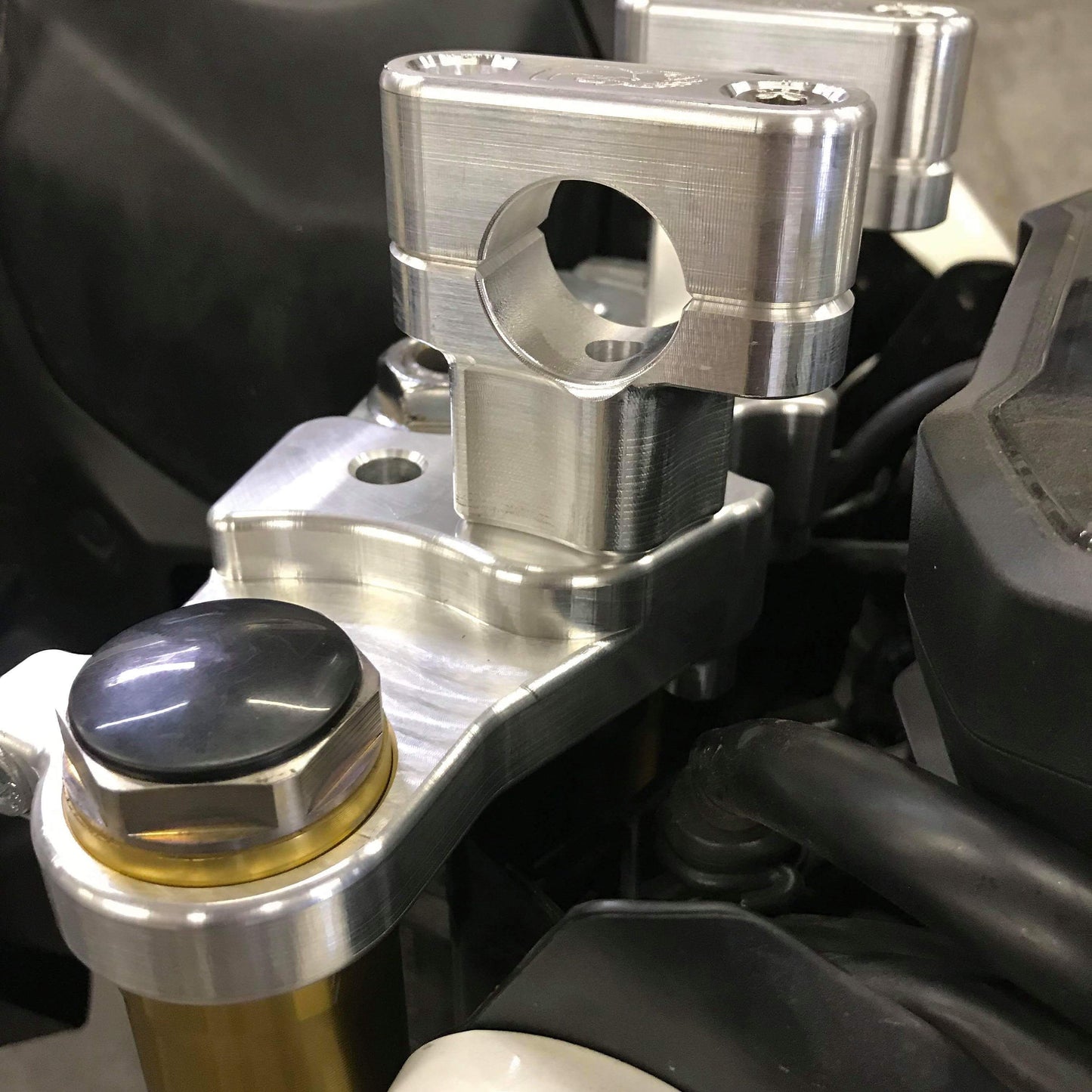 Cock's Triple Clamp - Honda