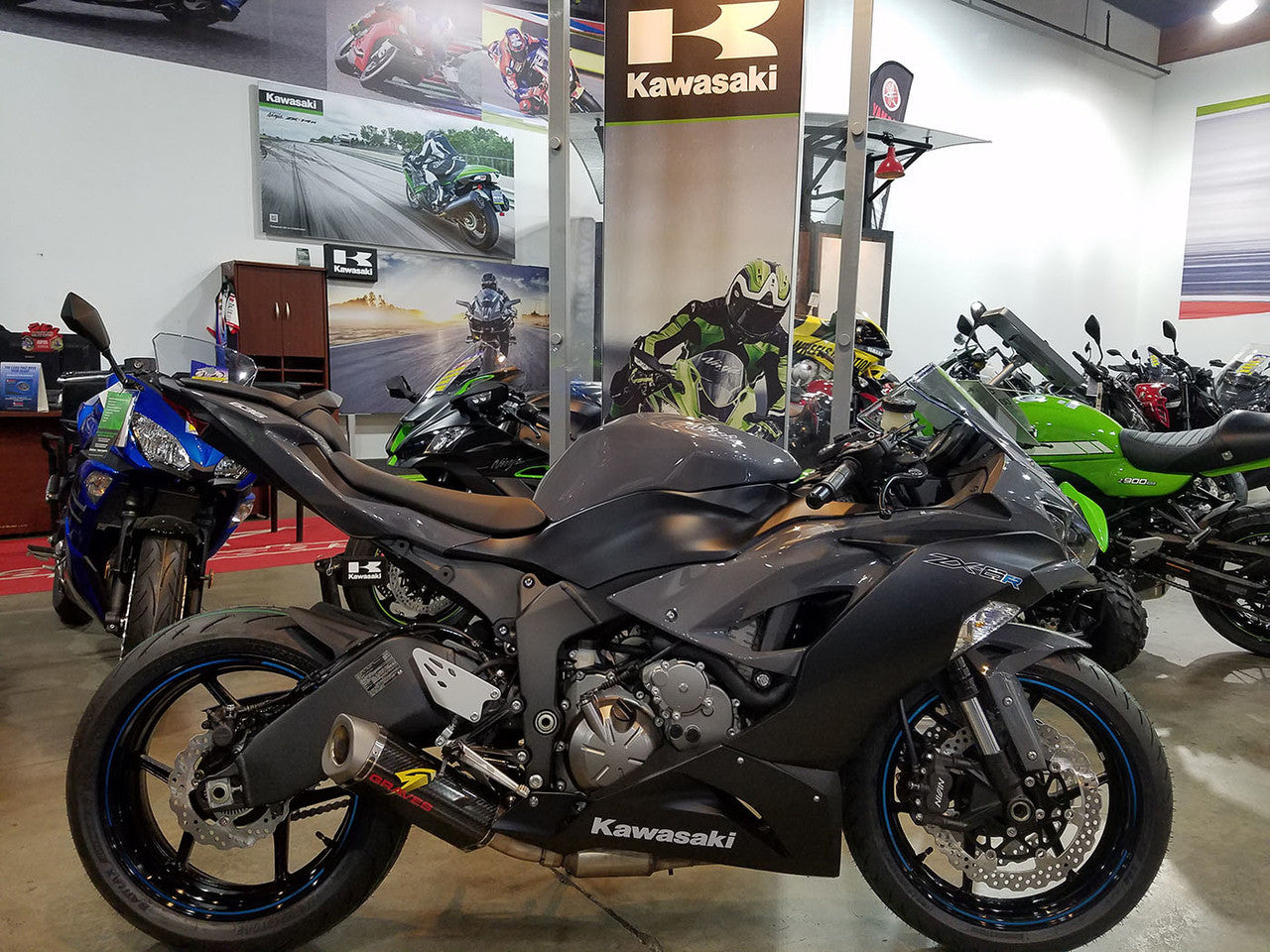 Graves 09-25 ZX-6R Cat-Back Slip-on Carbon Exhaust