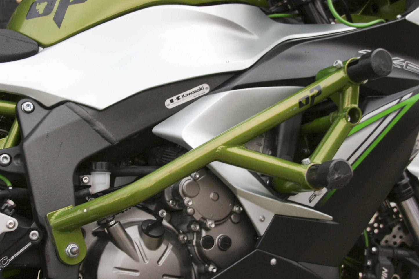 On Point 09-23 ZX6 Full Stunt Cage