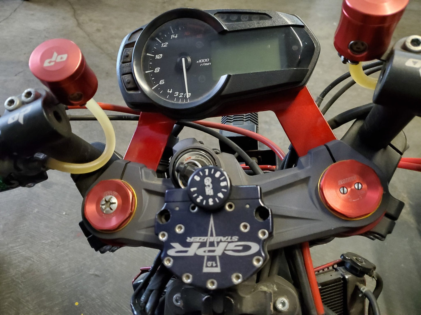 13-18 Kawasaki ZX6 GAUGE BRACKET