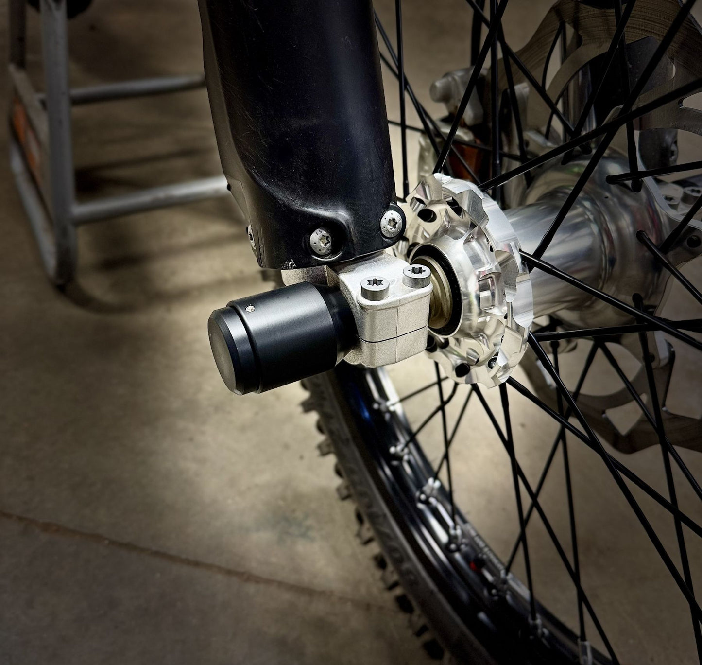 StuntPucks Stark Varg Axle Pegs