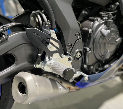 Outlaw Billet Rearsets for Yamaha R7