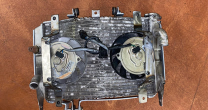 Suspect 03-04 ZX6 Radiator Support